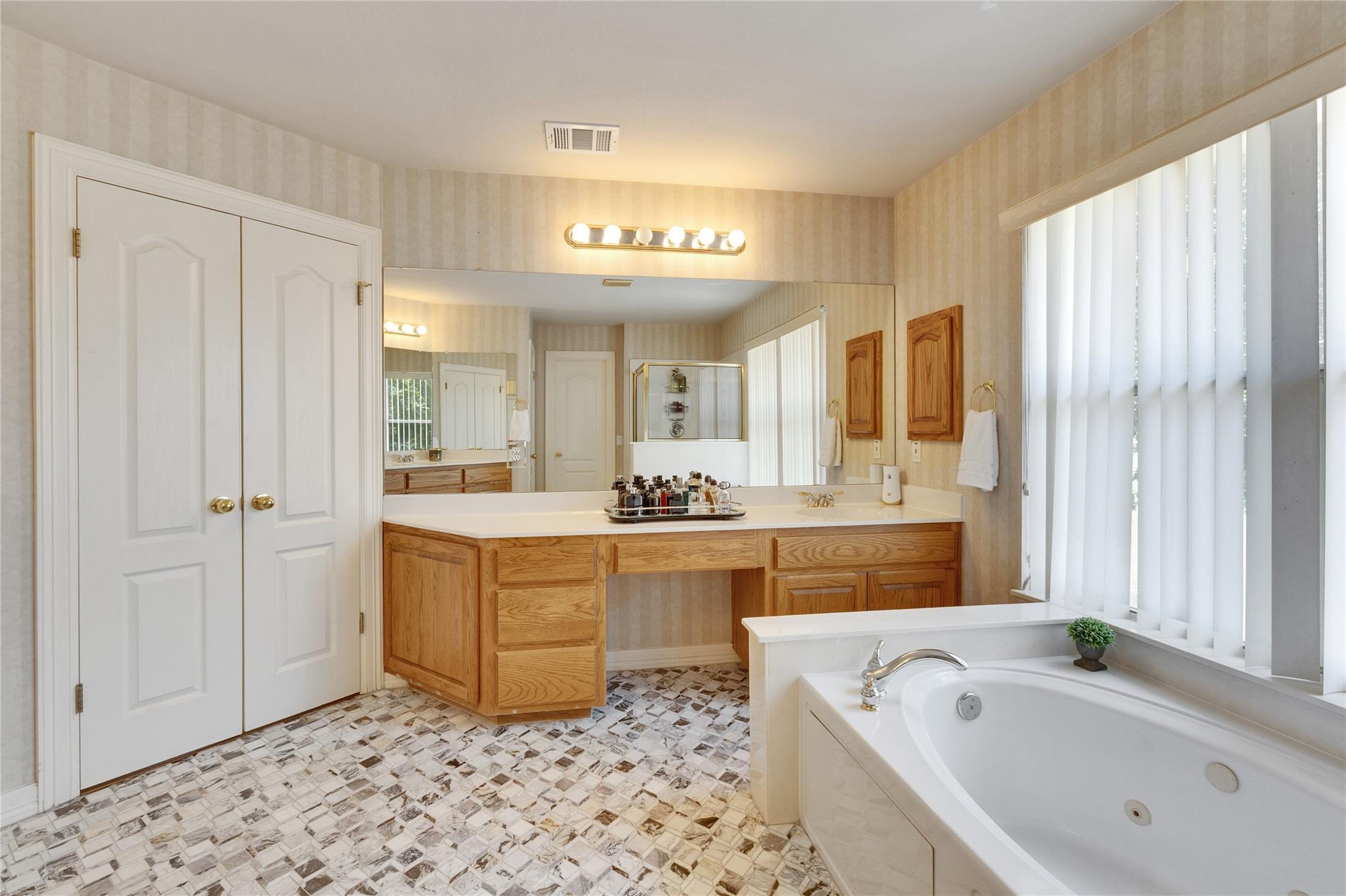 10608 PORTRUSH Ct, Austin, TX 78747