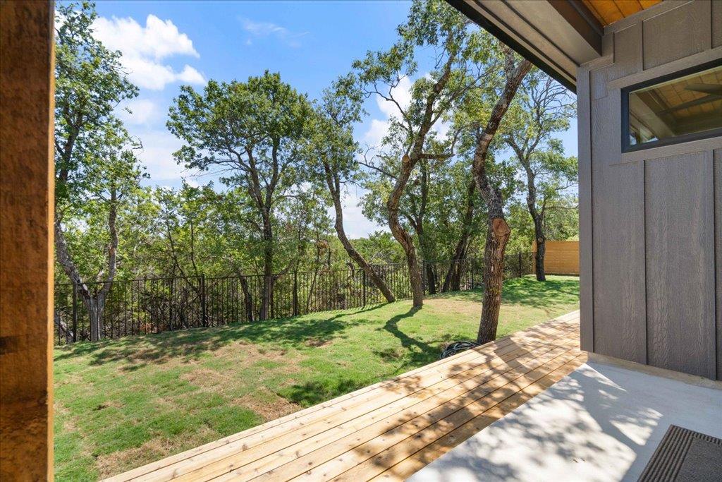 8609 Nina Ln, Jonestown, TX 78645