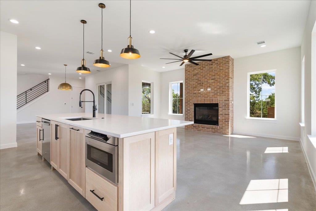 8609 Nina Ln, Jonestown, TX 78645