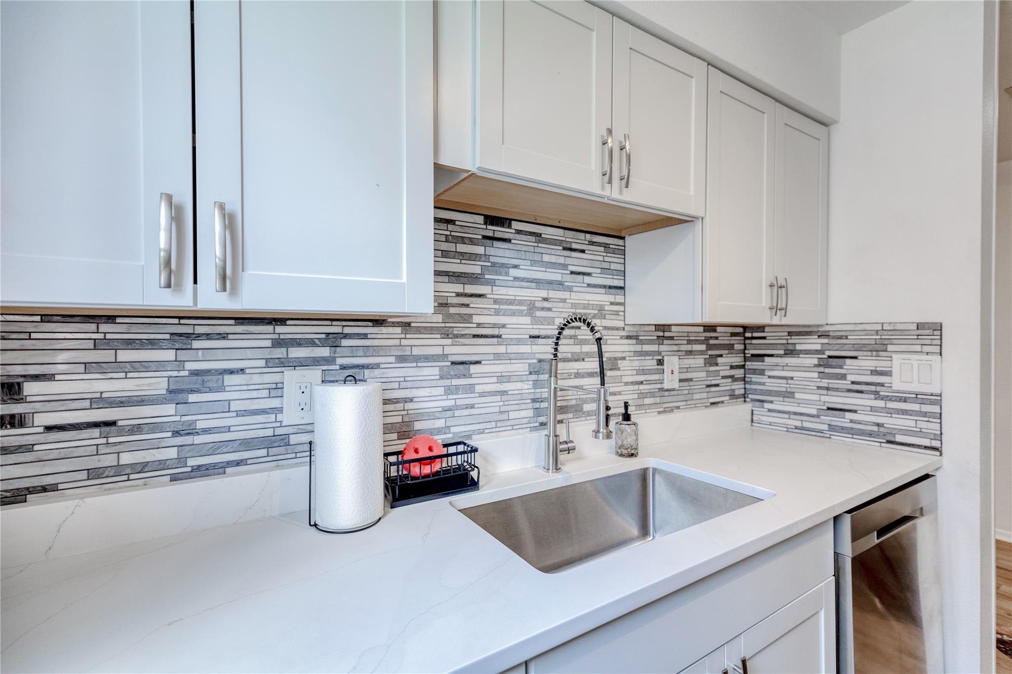 6903 Deatonhill Dr # 23, Austin, TX 78745