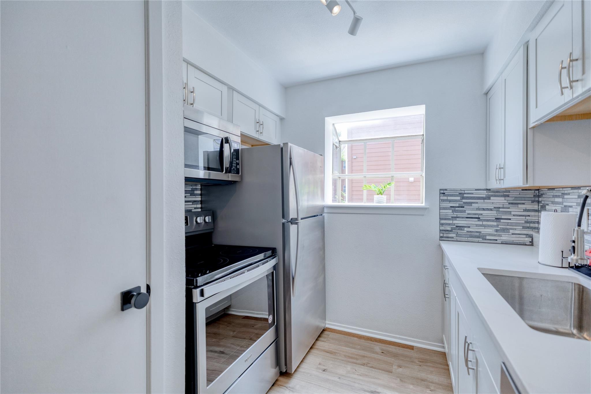 6903 Deatonhill Dr # 23, Austin, TX 78745