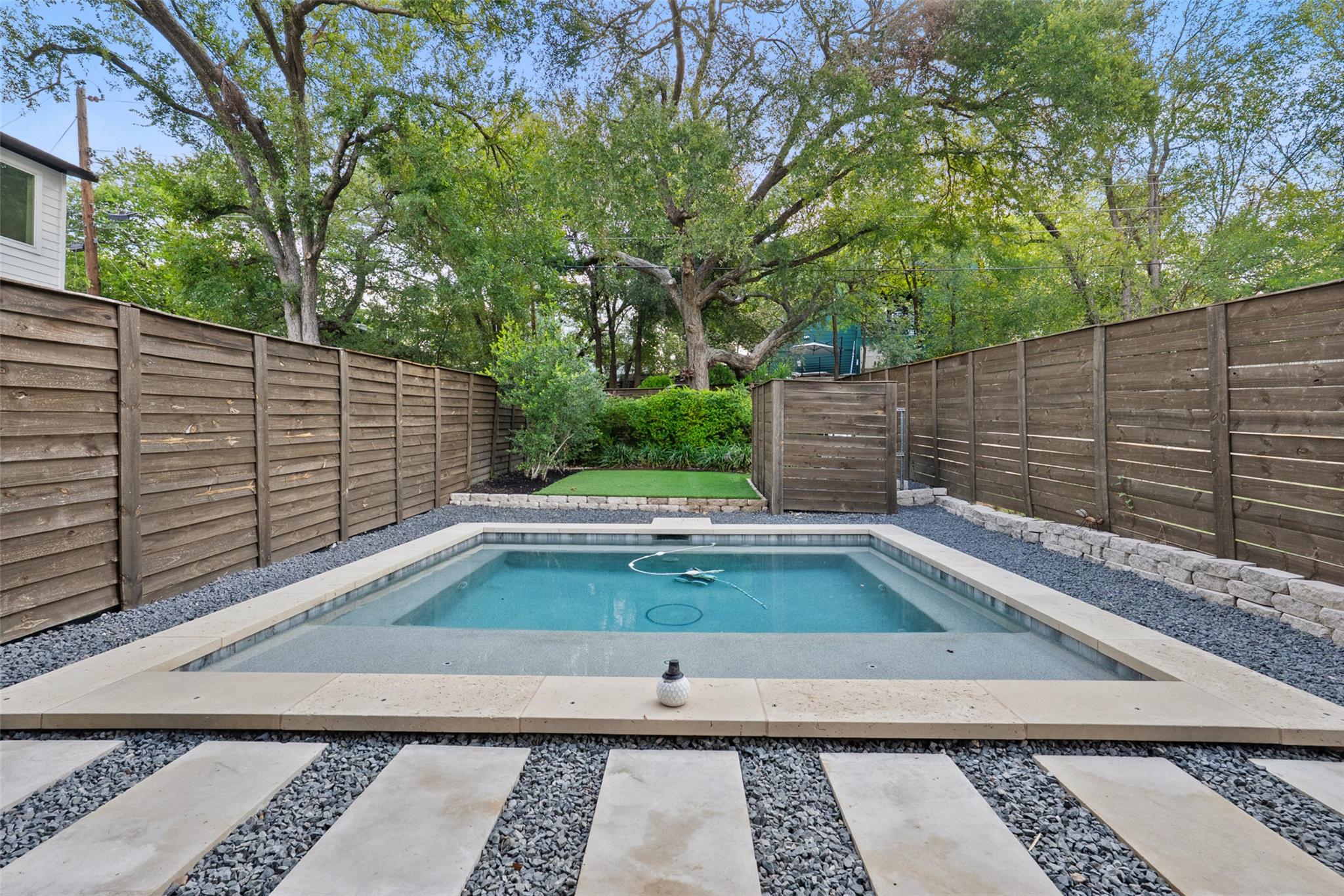 1411 Cometa St # A, Austin, TX 78721