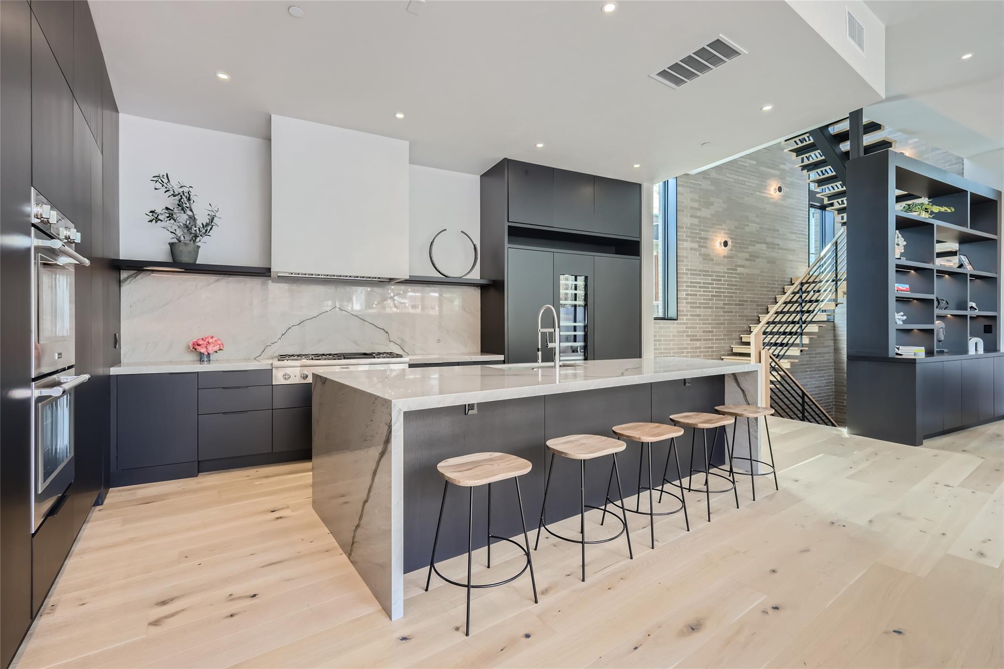 1315 W 9th St # B, Austin, TX 78703