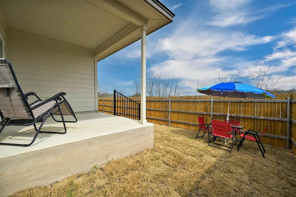 1045 Taggart Trl, Jarrell, TX 76537