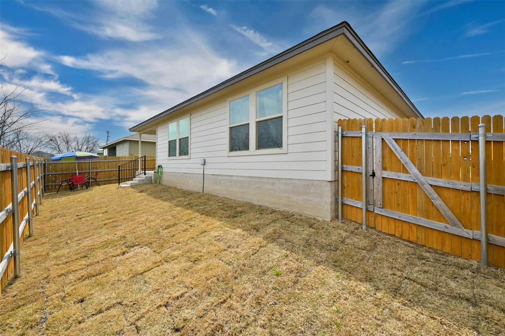 1045 Taggart Trl, Jarrell, TX 76537