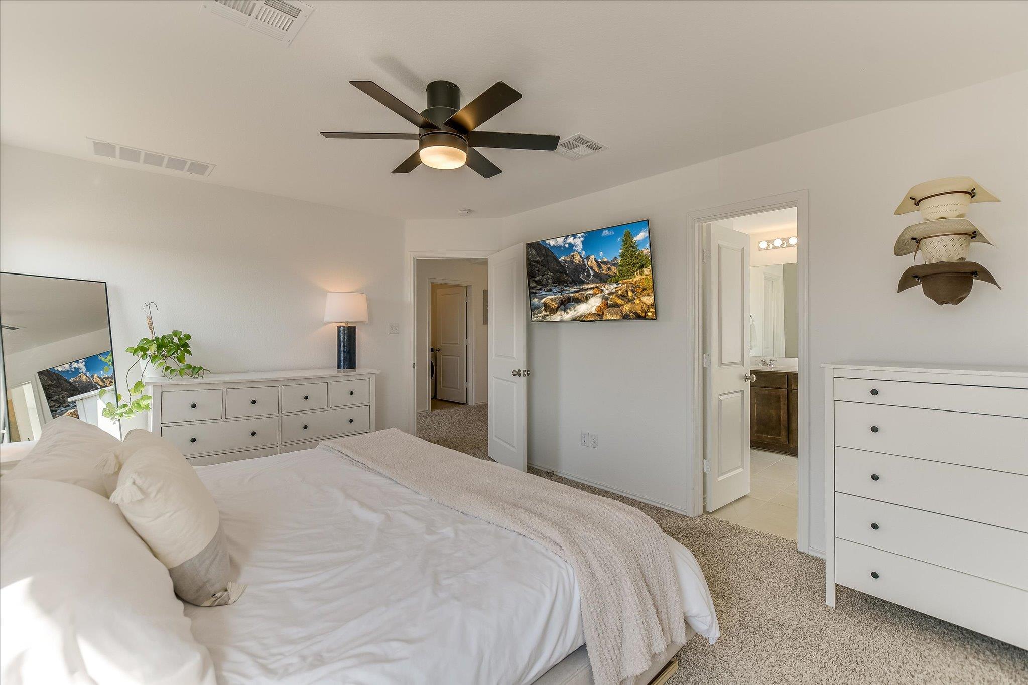 101 Wind Flower Ln, Liberty Hill, TX 78642