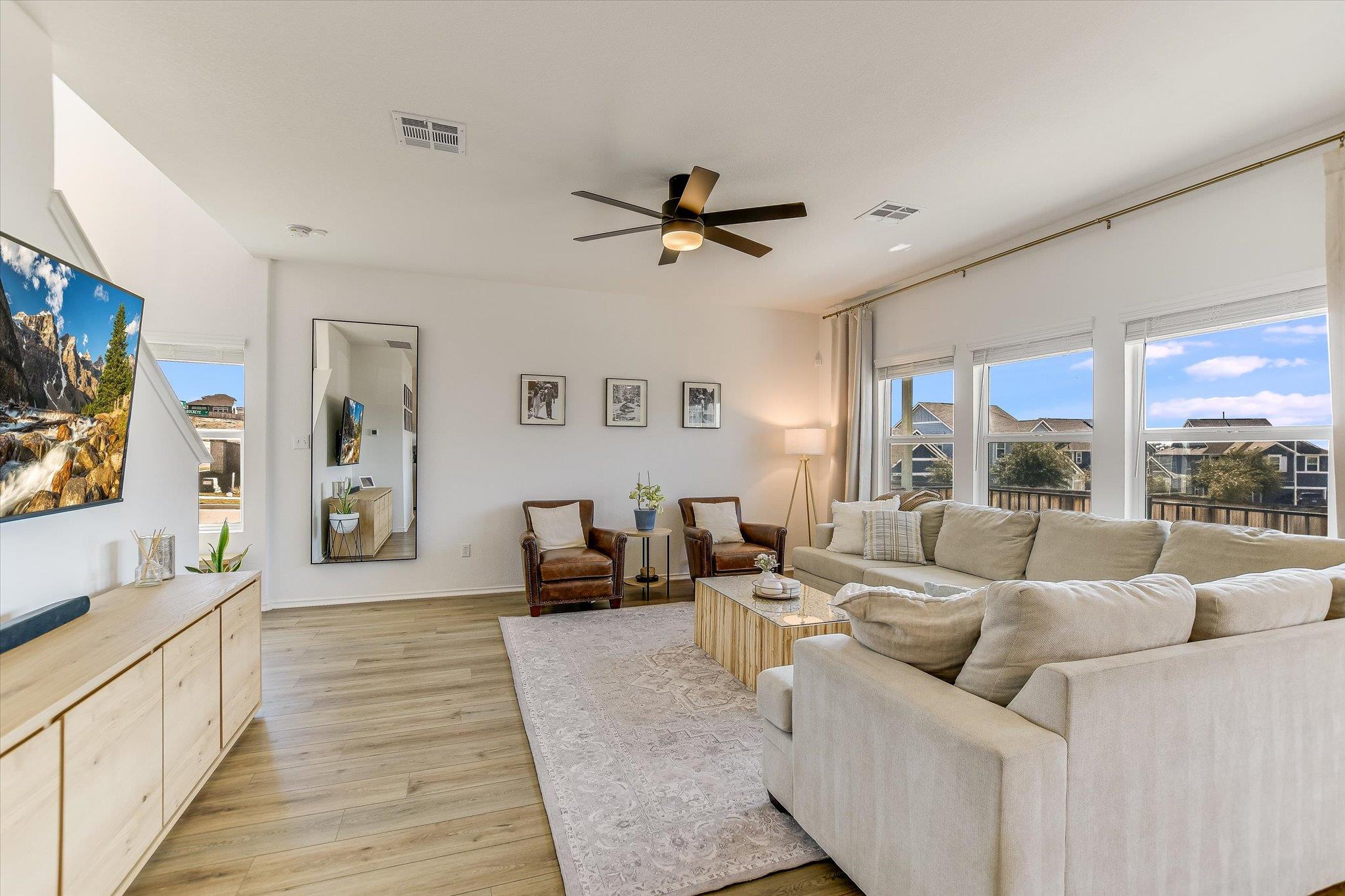 101 Wind Flower Ln, Liberty Hill, TX 78642