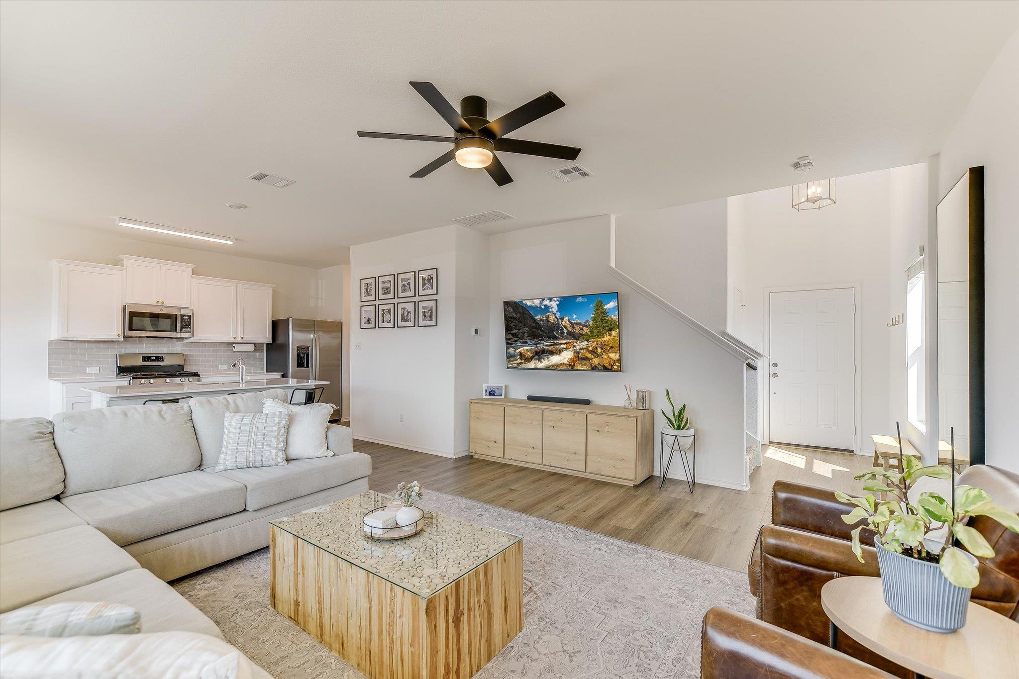 101 Wind Flower Ln, Liberty Hill, TX 78642