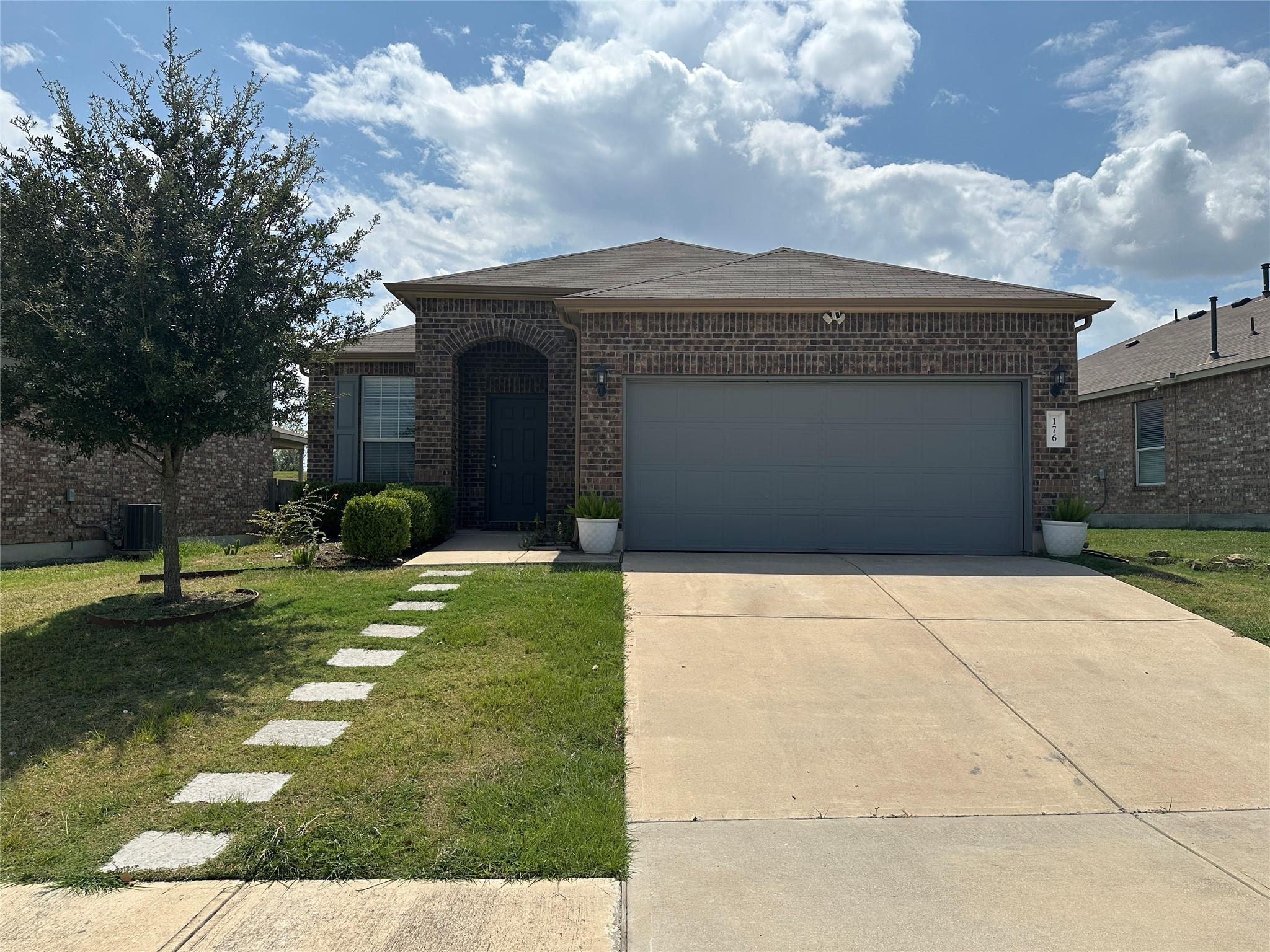 176 Lyre Leaf Dr, Buda, TX 78610