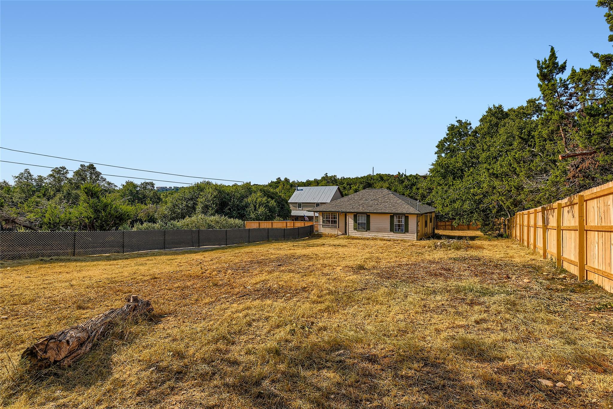 930 Panorama Dr, Dripping Springs, TX 78620