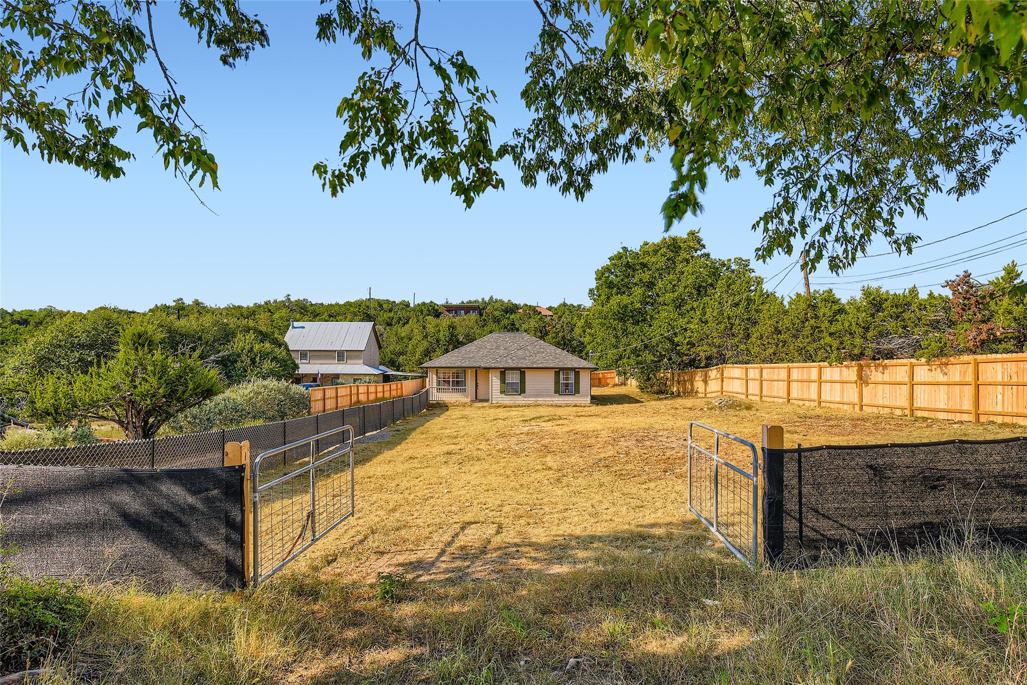 930 Panorama Dr, Dripping Springs, TX 78620