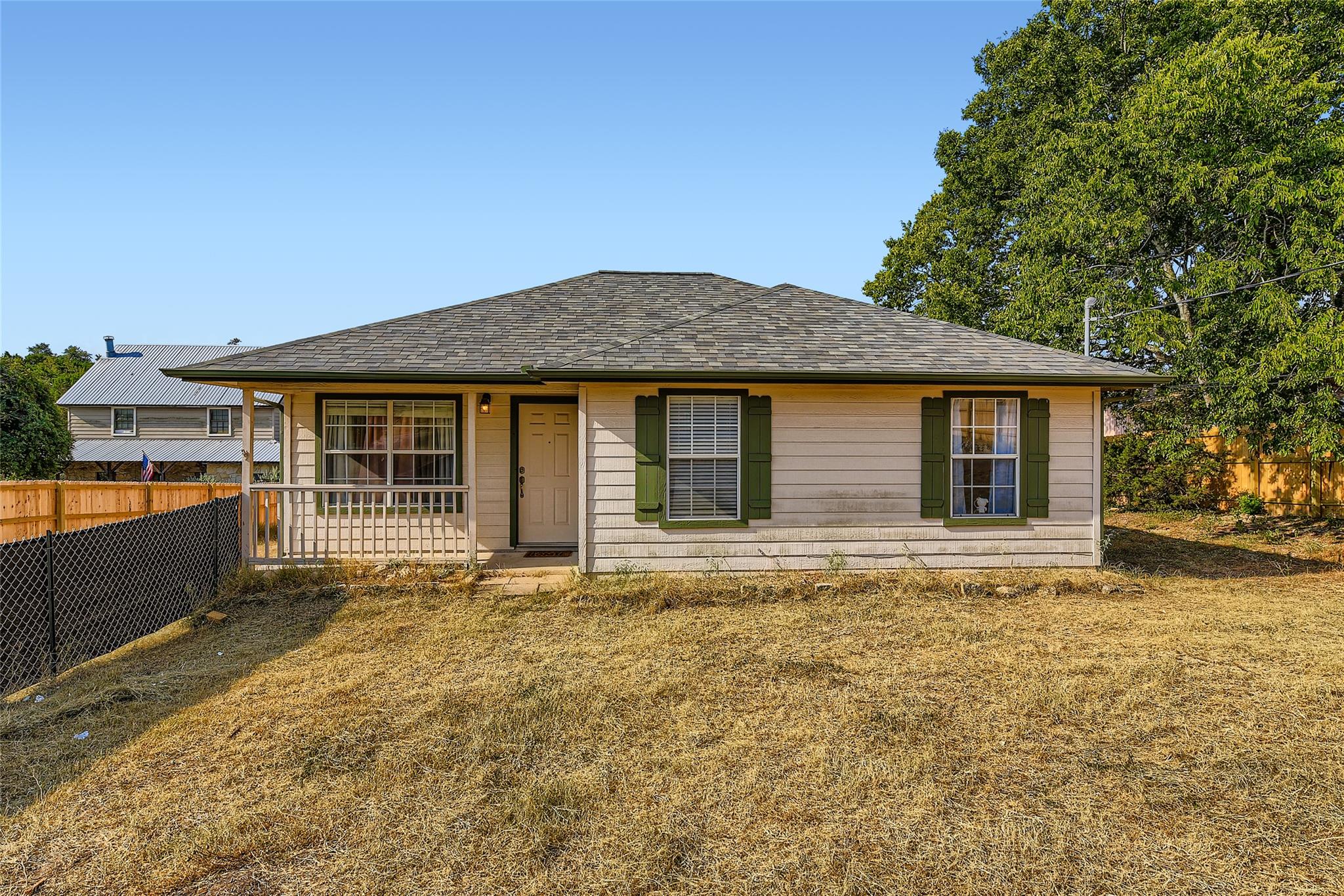 930 Panorama Dr, Dripping Springs, TX 78620