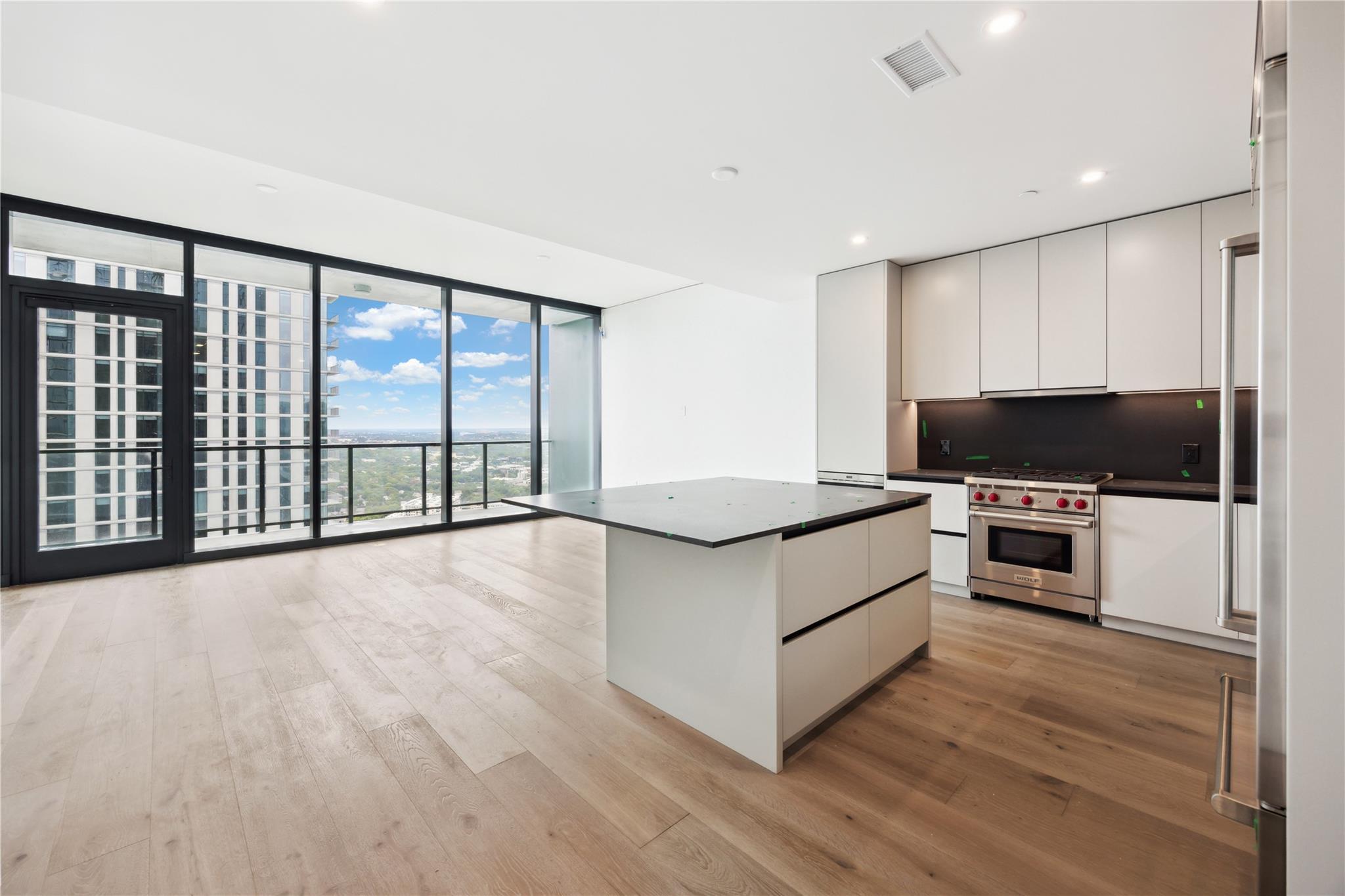 610 Davis St # 3602, Austin, TX 78701