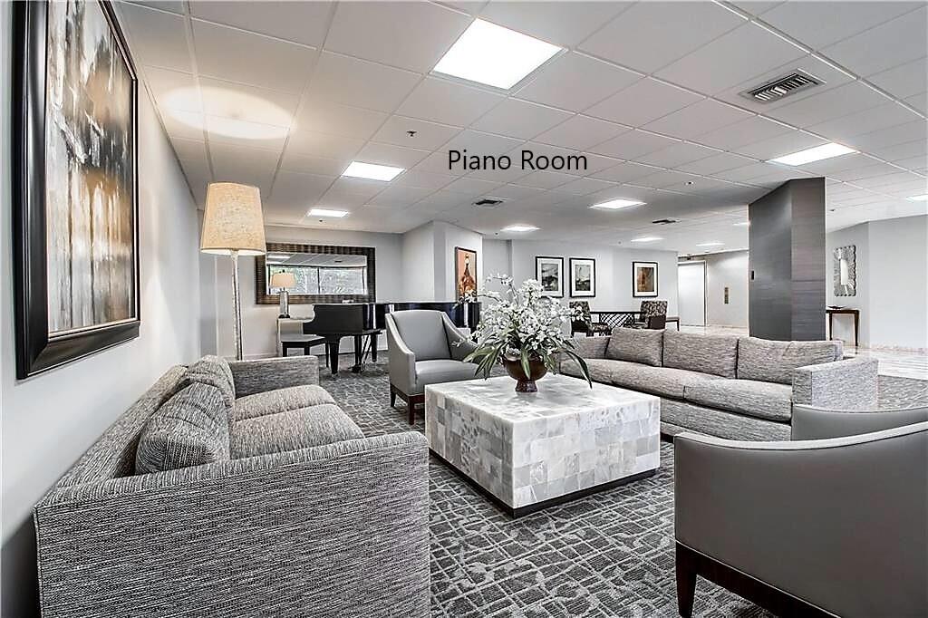 40 N Interstate 35 Highway # 4A4, Austin, TX 78701