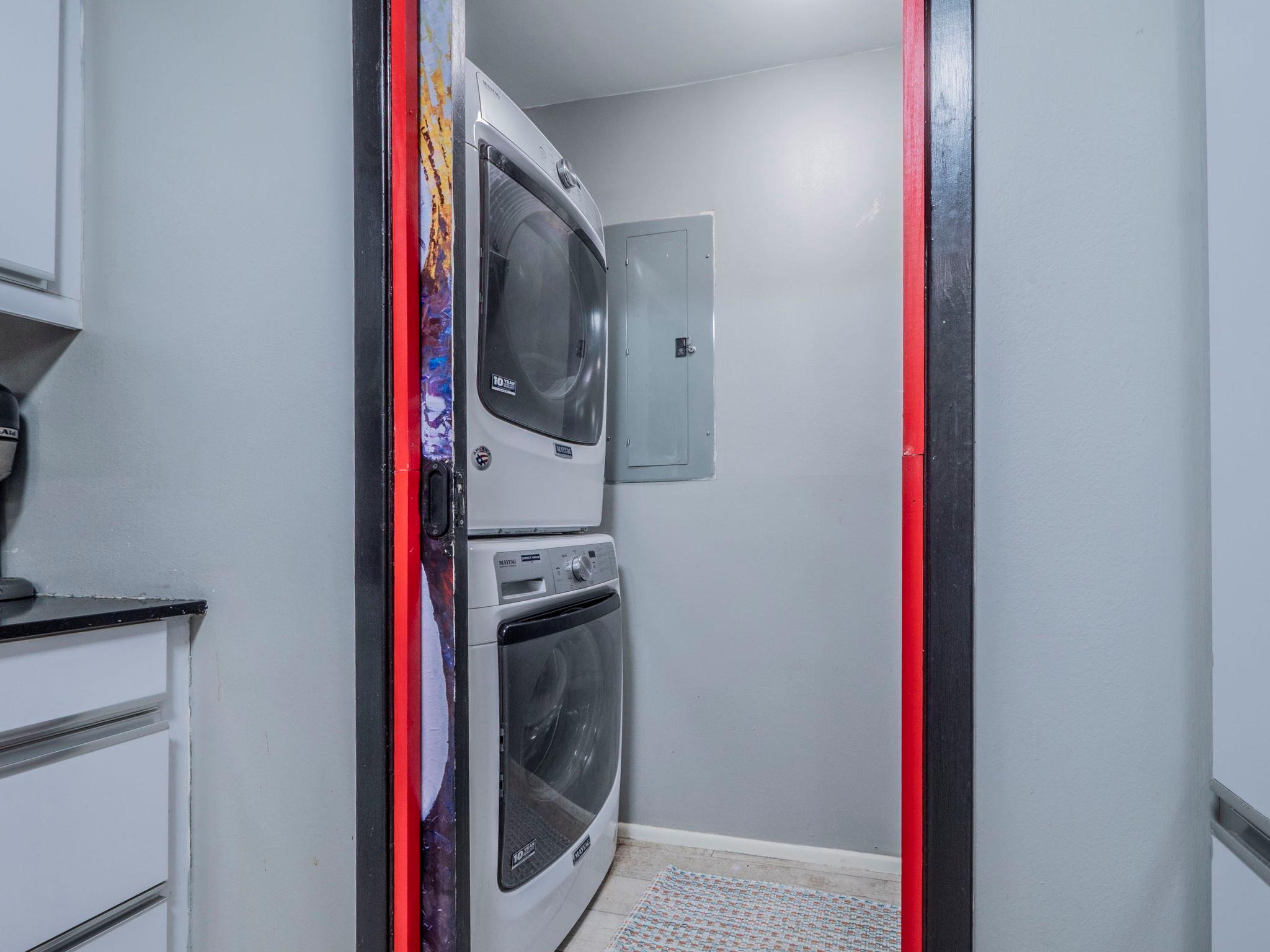 40 N Interstate 35 Highway # 4A4, Austin, TX 78701