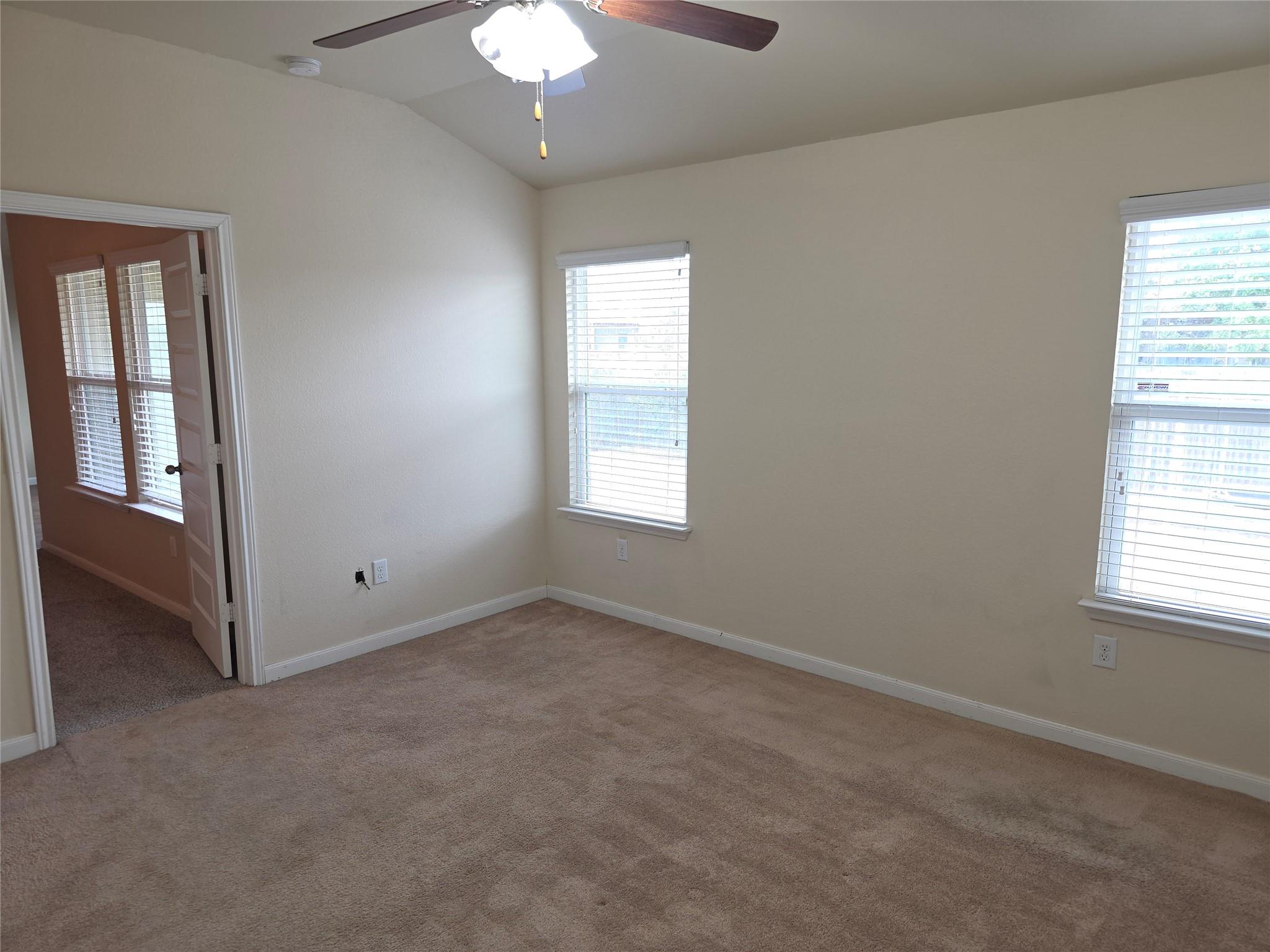 602 Mitchell Dr, Hutto, TX 78634