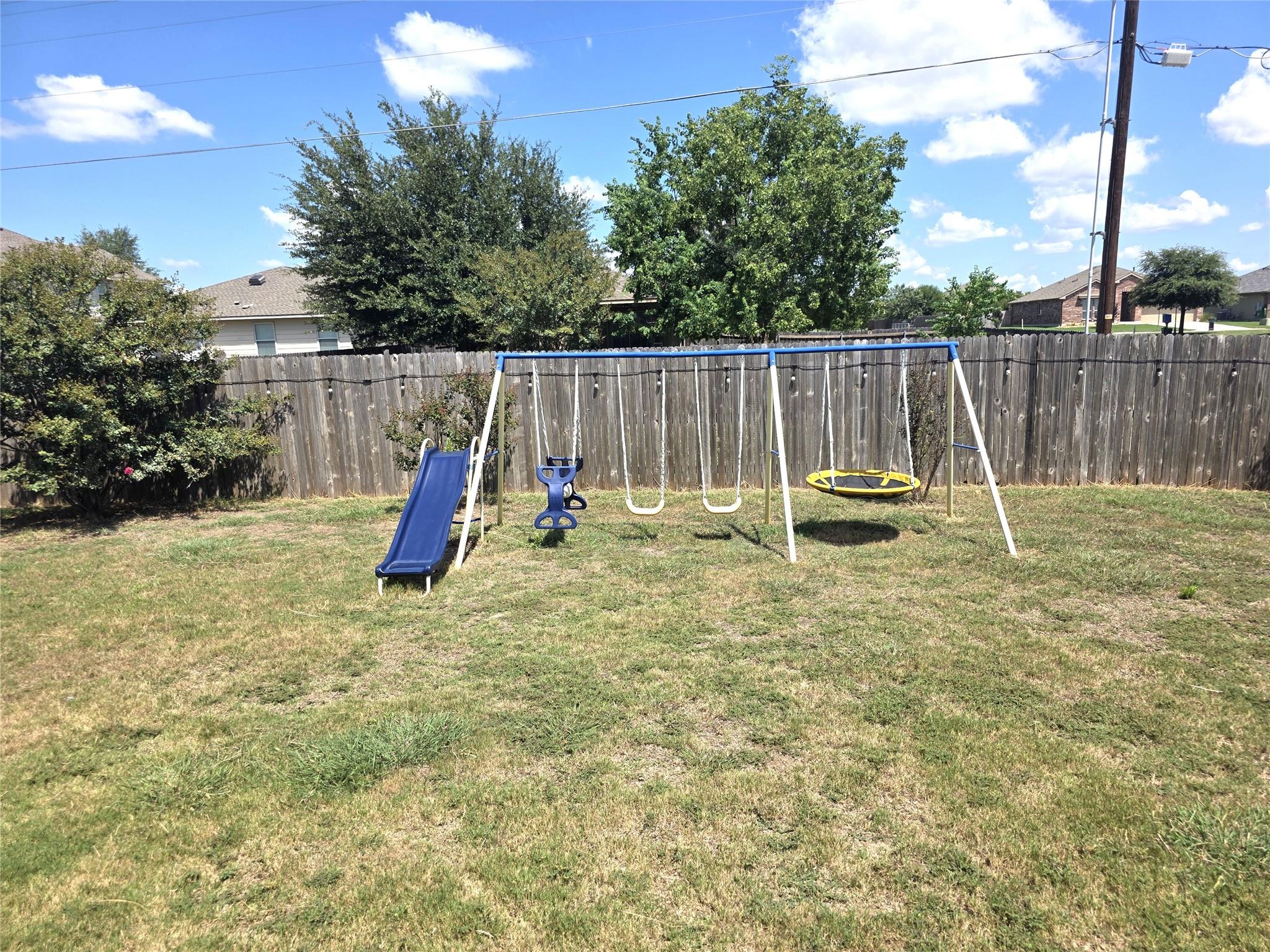 602 Mitchell Dr, Hutto, TX 78634