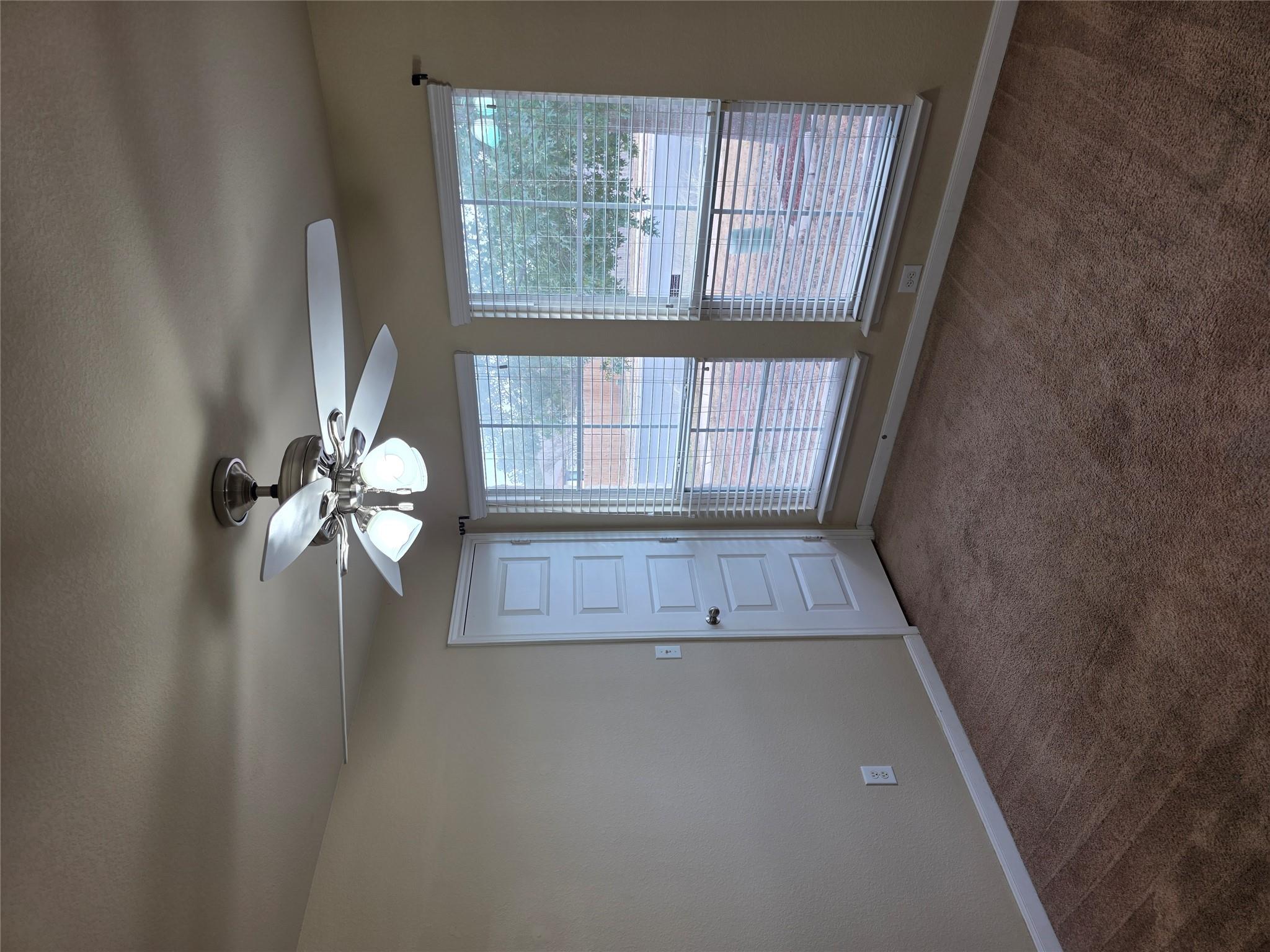 602 Mitchell Dr, Hutto, TX 78634