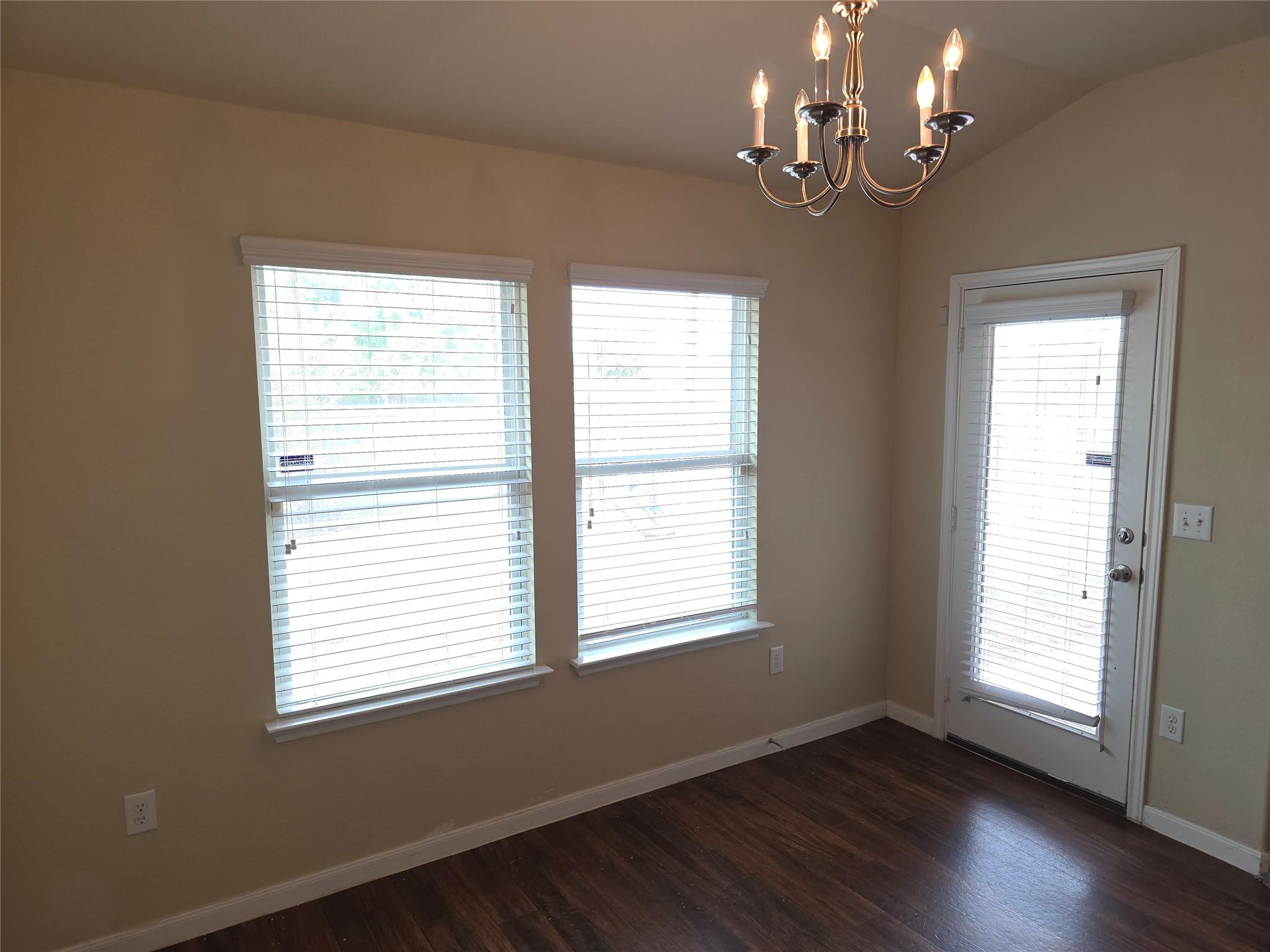 602 Mitchell Dr, Hutto, TX 78634