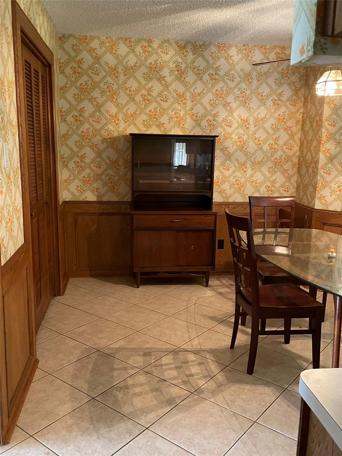 11 N Heights Dr, La Marque, TX 77568