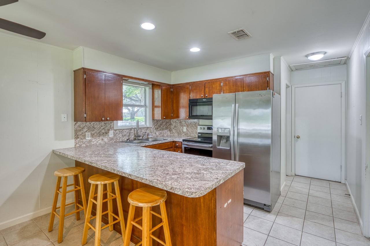 406 & 410 Lakeview Dr, Horseshoe Bay, TX 78657