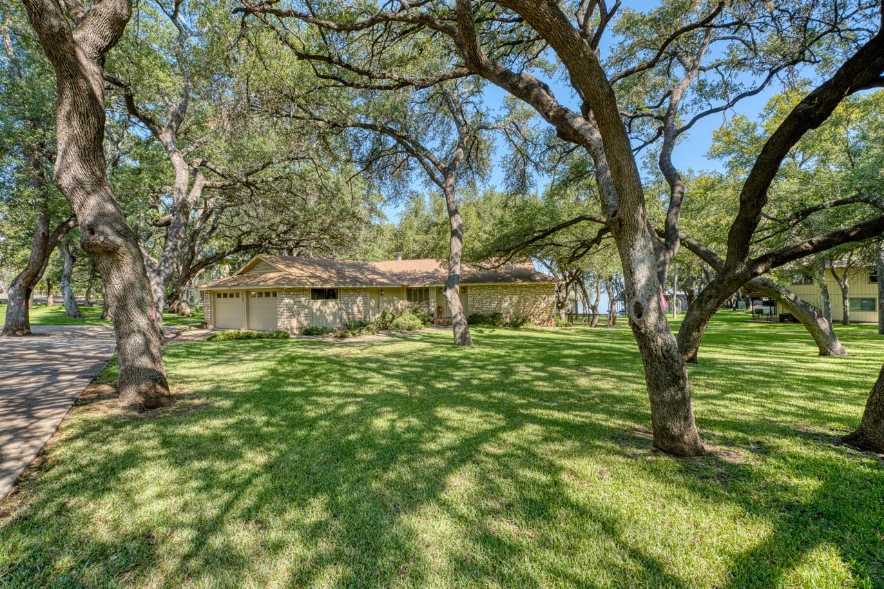 406 & 410 Lakeview Dr, Horseshoe Bay, TX 78657