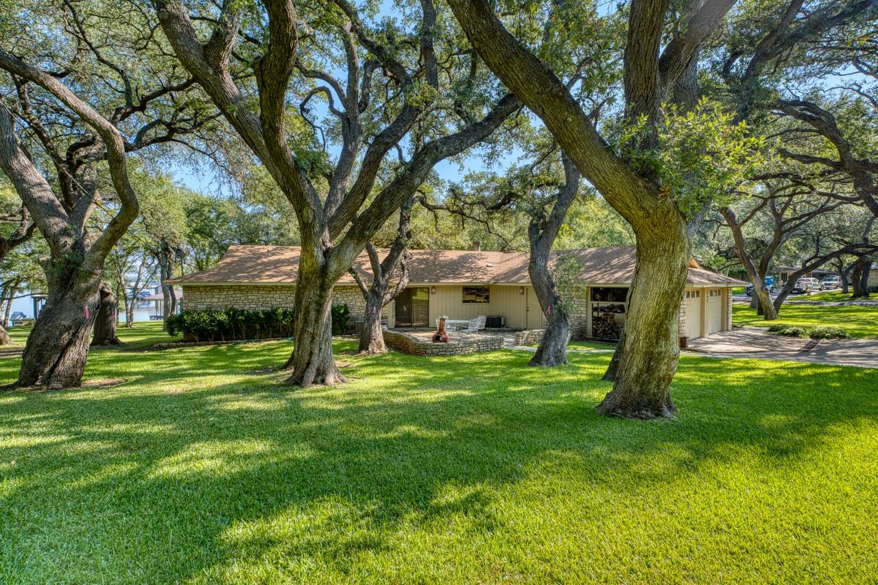 406 & 410 Lakeview Dr, Horseshoe Bay, TX 78657