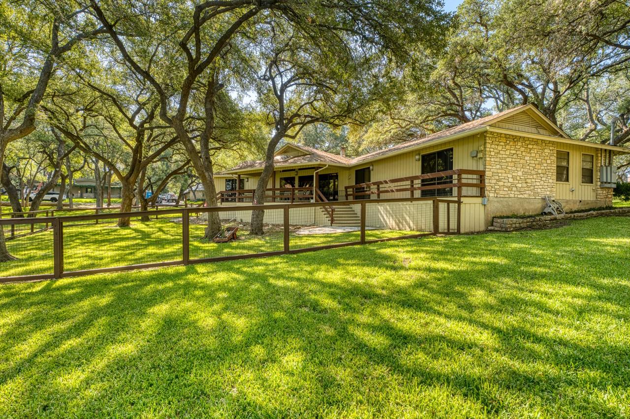 406 & 410 Lakeview Dr, Horseshoe Bay, TX 78657