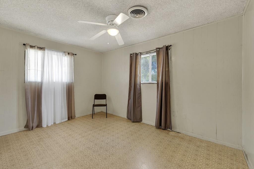 102 Selvera St, Kyle, TX 78640