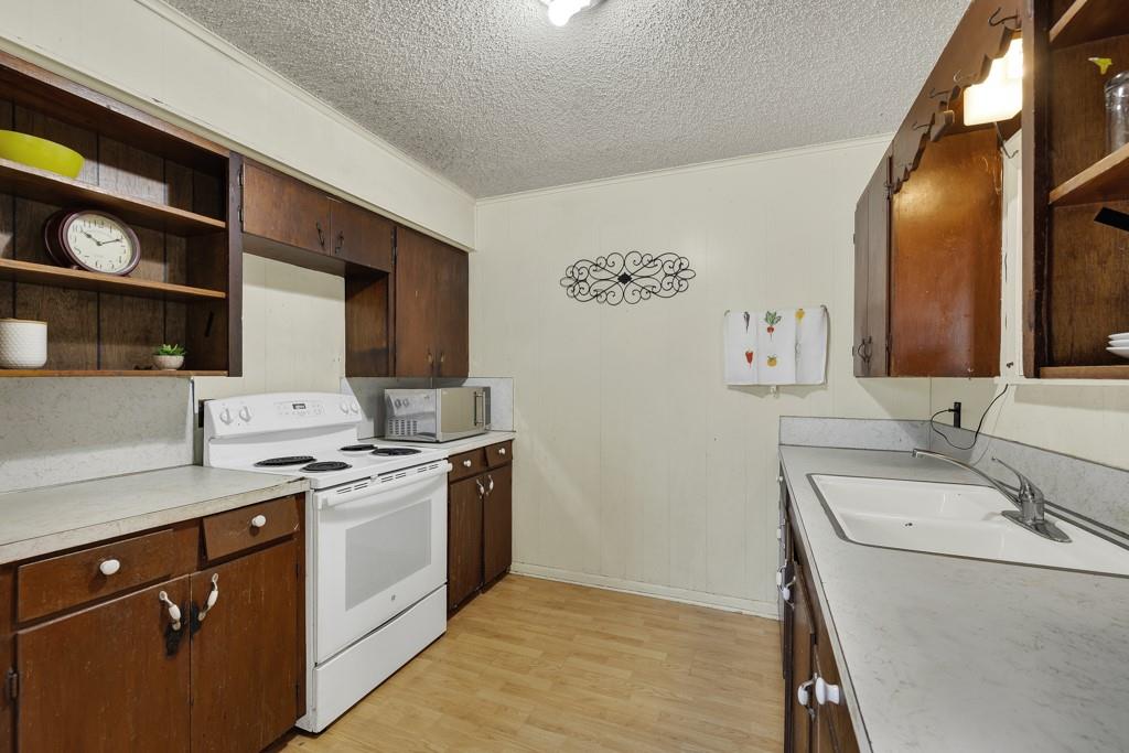 102 Selvera St, Kyle, TX 78640