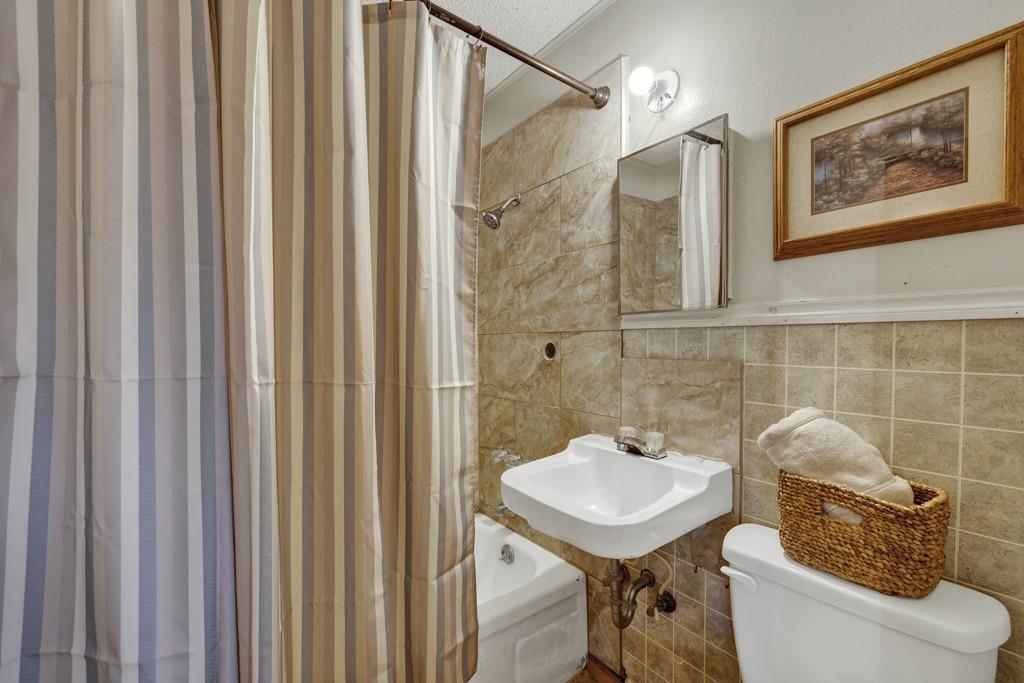 102 Selvera St, Kyle, TX 78640