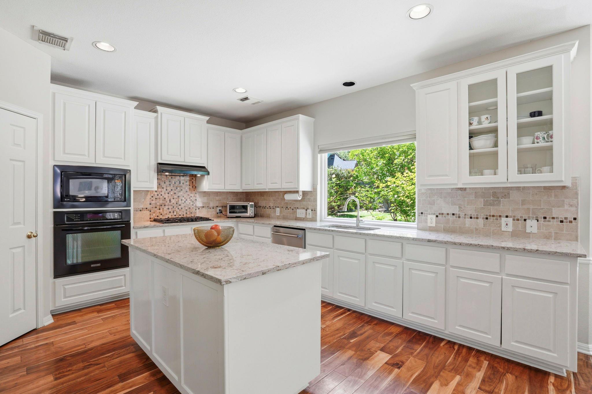 9113 Evening Primrose Path, Austin, TX 78750