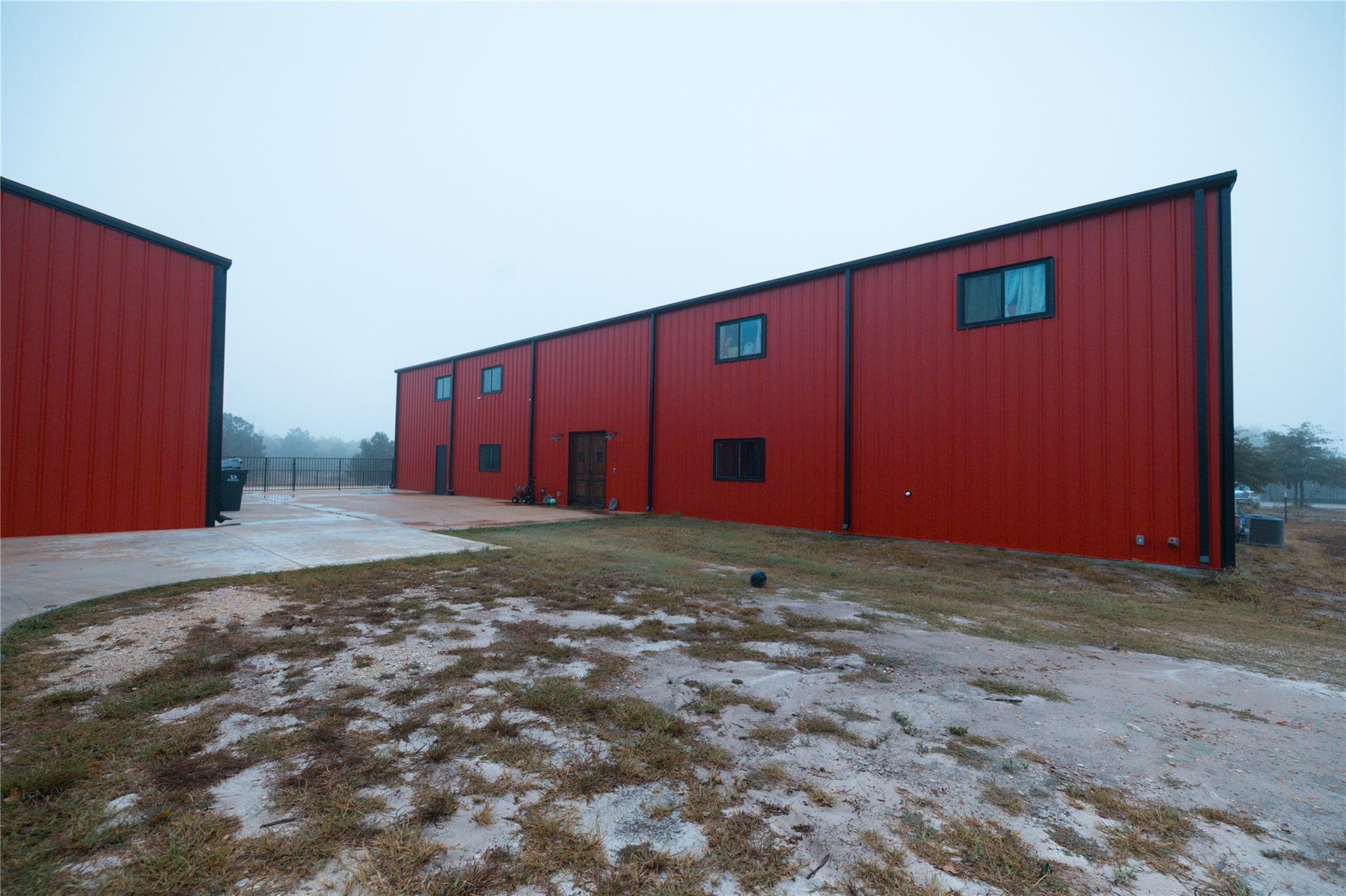 143 County Rd, Paige, TX 78659