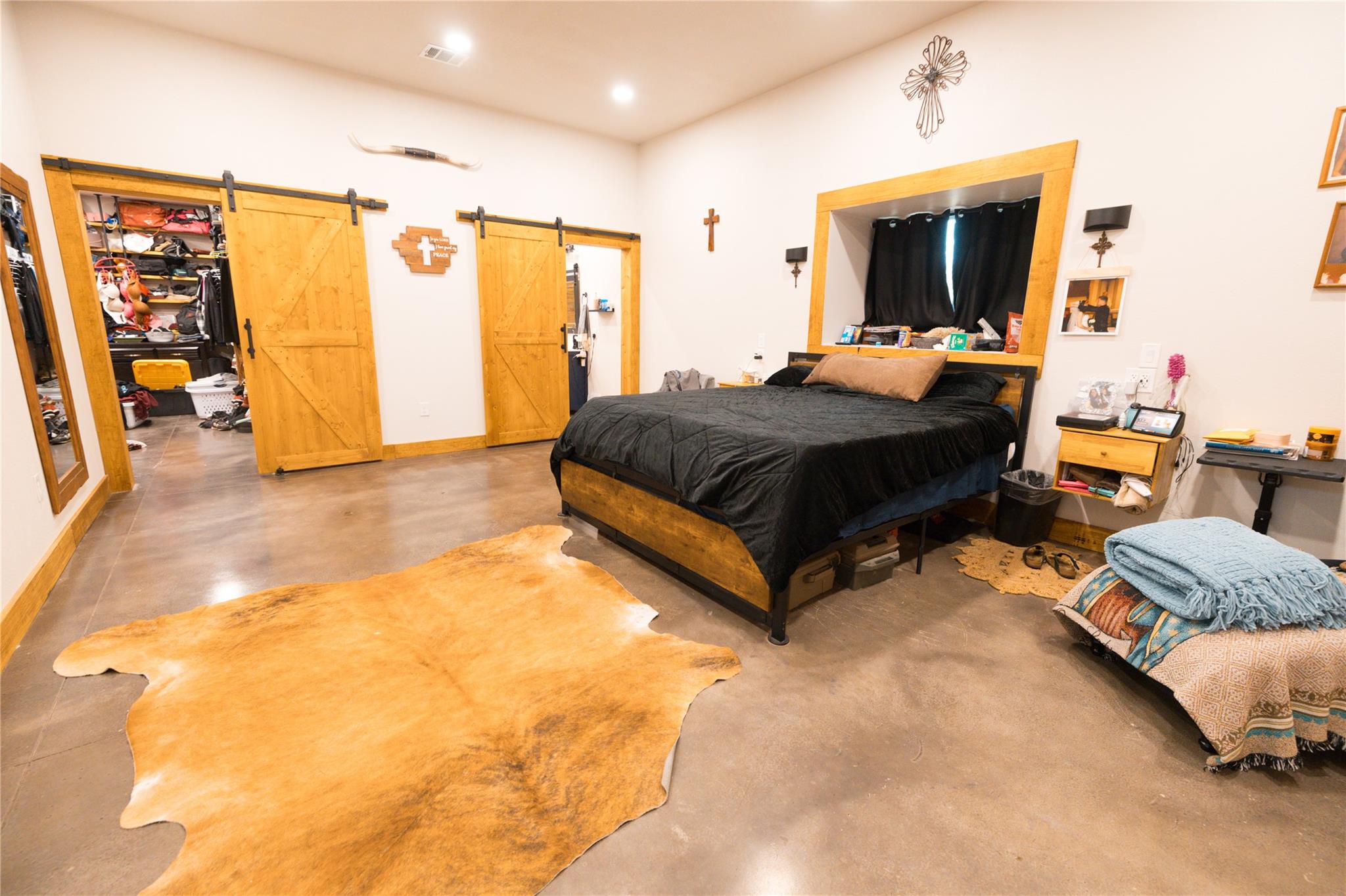 143 County Rd, Paige, TX 78659