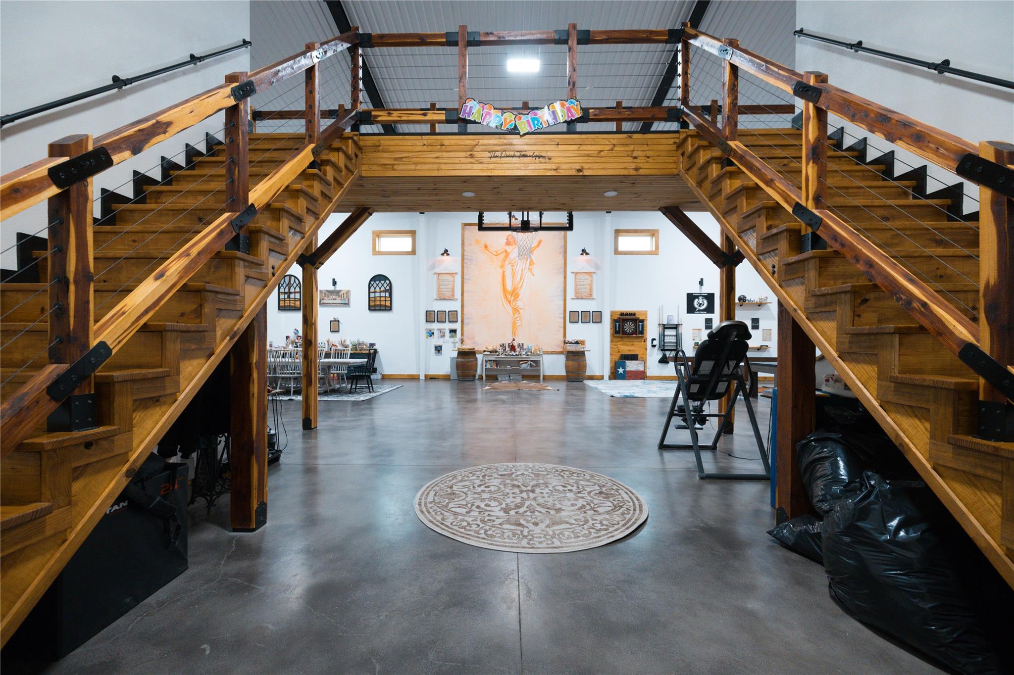 143 County Rd, Paige, TX 78659