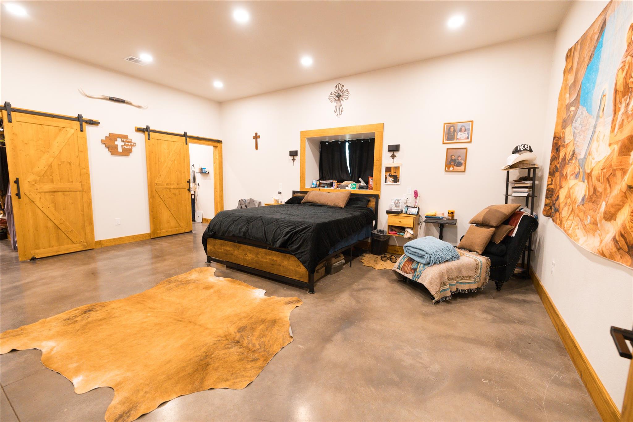 143 County Rd, Paige, TX 78659