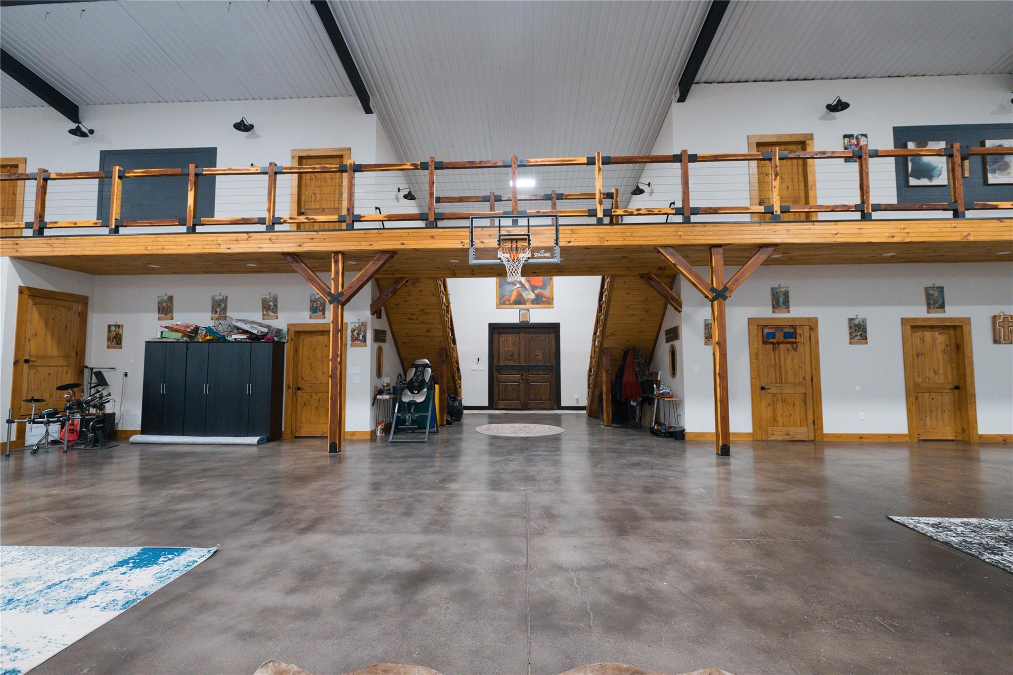 143 County Rd, Paige, TX 78659