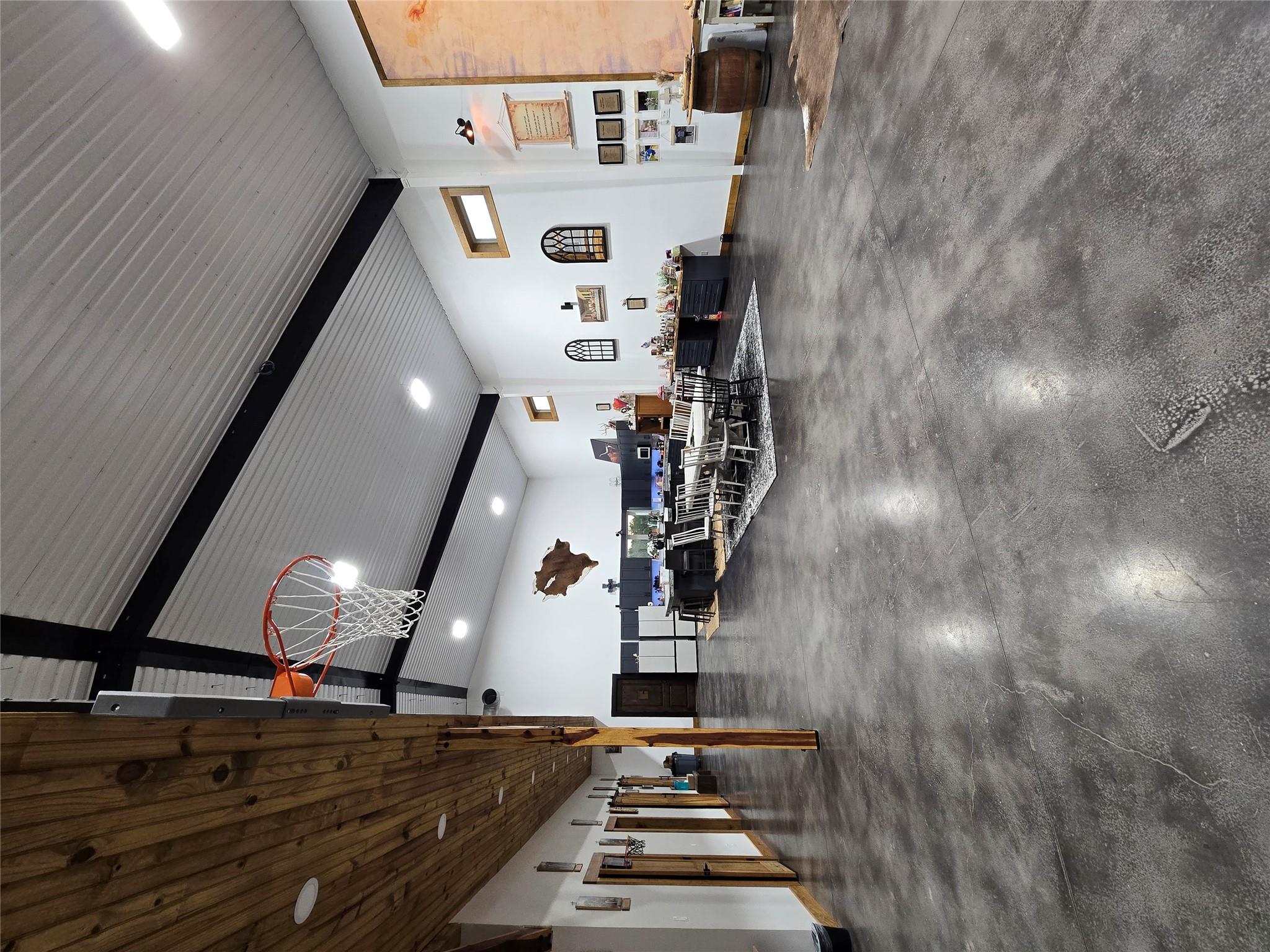 143 County Rd, Paige, TX 78659