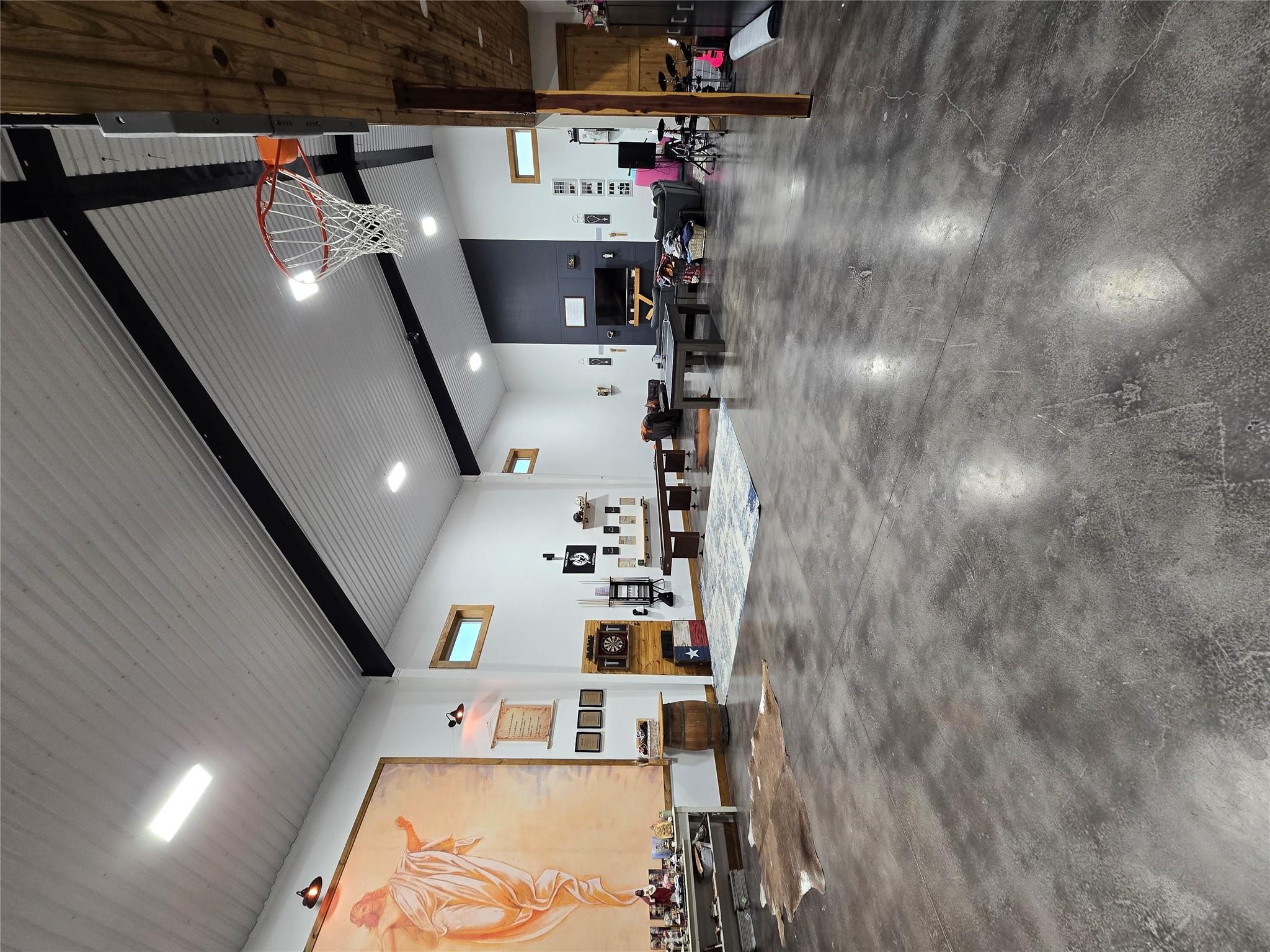 143 County Rd, Paige, TX 78659