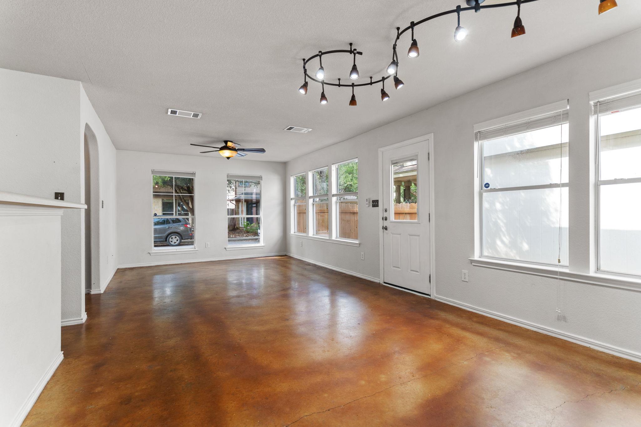 4523 Felicity Ln, Austin, TX 78725