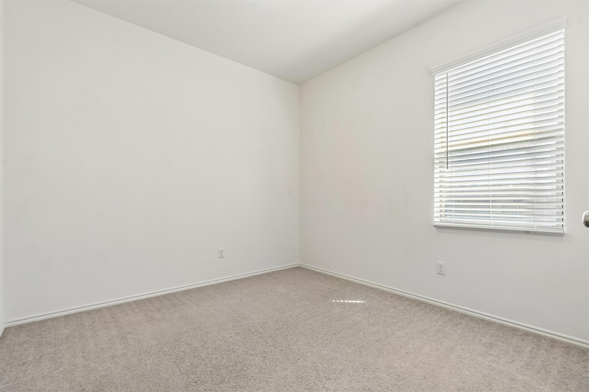 533 Sweetwood Ln, Leander, TX 78641