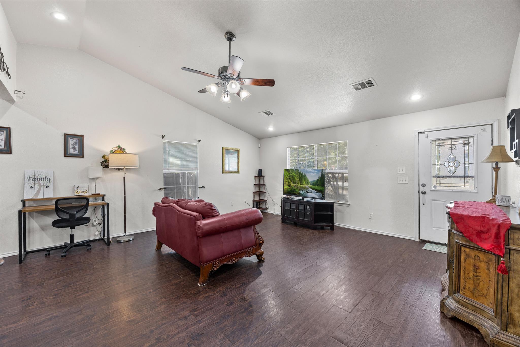 47 Mesquite Dr, Maxwell, TX 78656