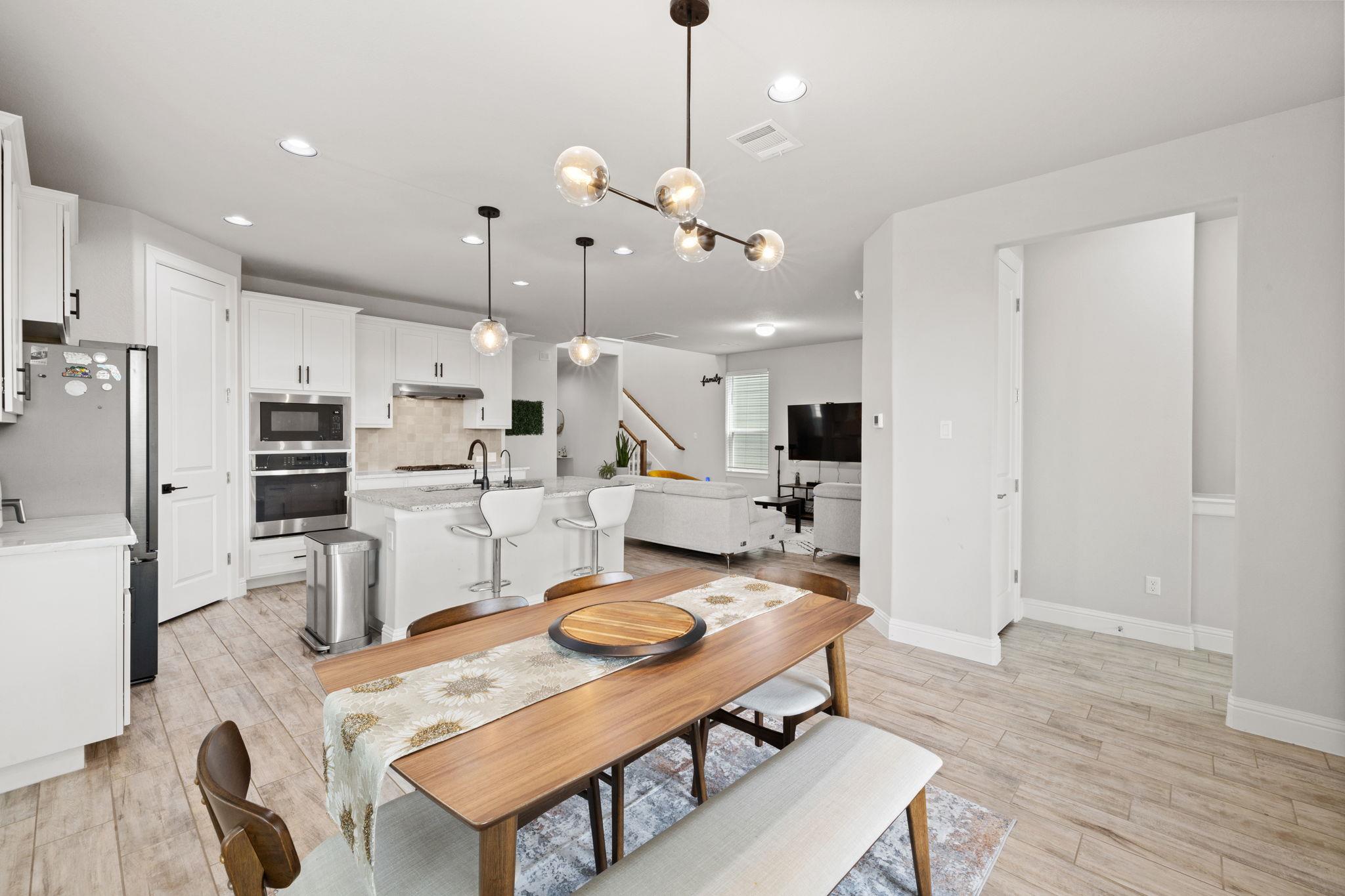 129 Stone Canyon Dr, Georgetown, TX 78628