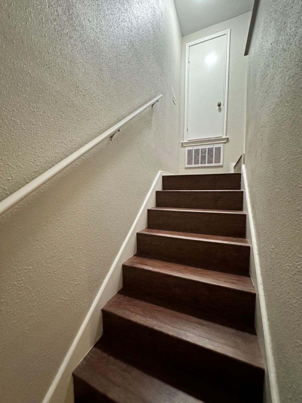 2001 KIRKSEY Dr # B, Austin, TX 78741