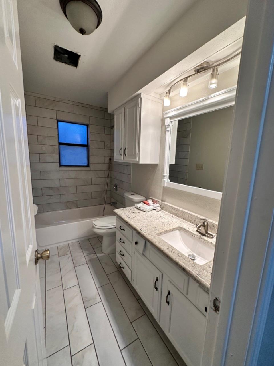 2001 KIRKSEY Dr # B, Austin, TX 78741