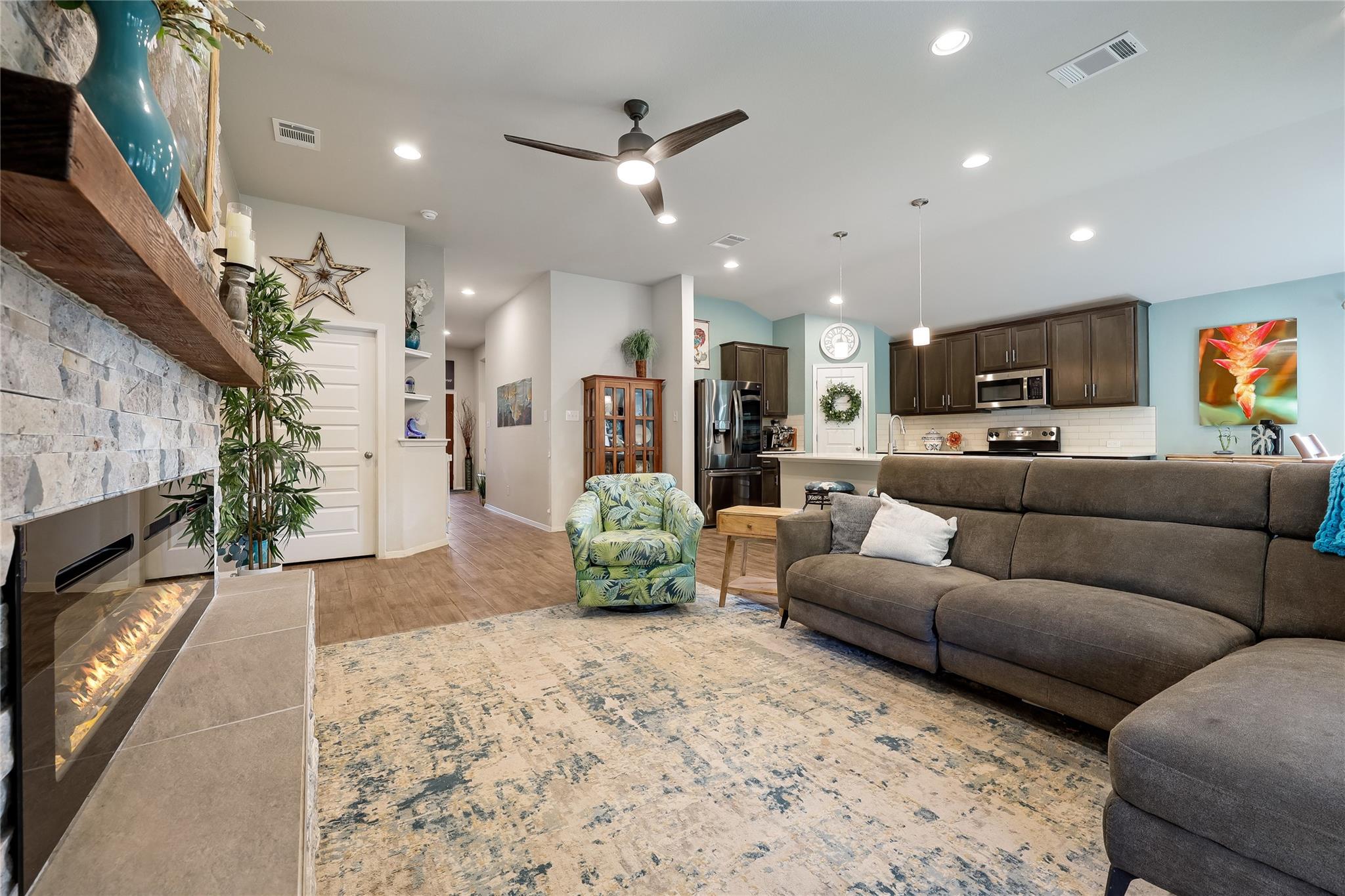 21504 Santa Domingo Ln, Lago Vista, TX 78645