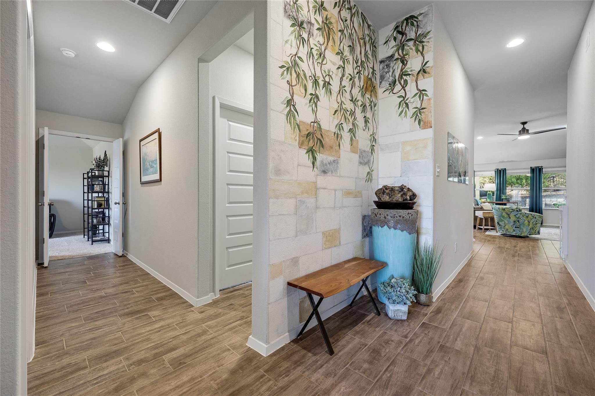 21504 Santa Domingo Ln, Lago Vista, TX 78645