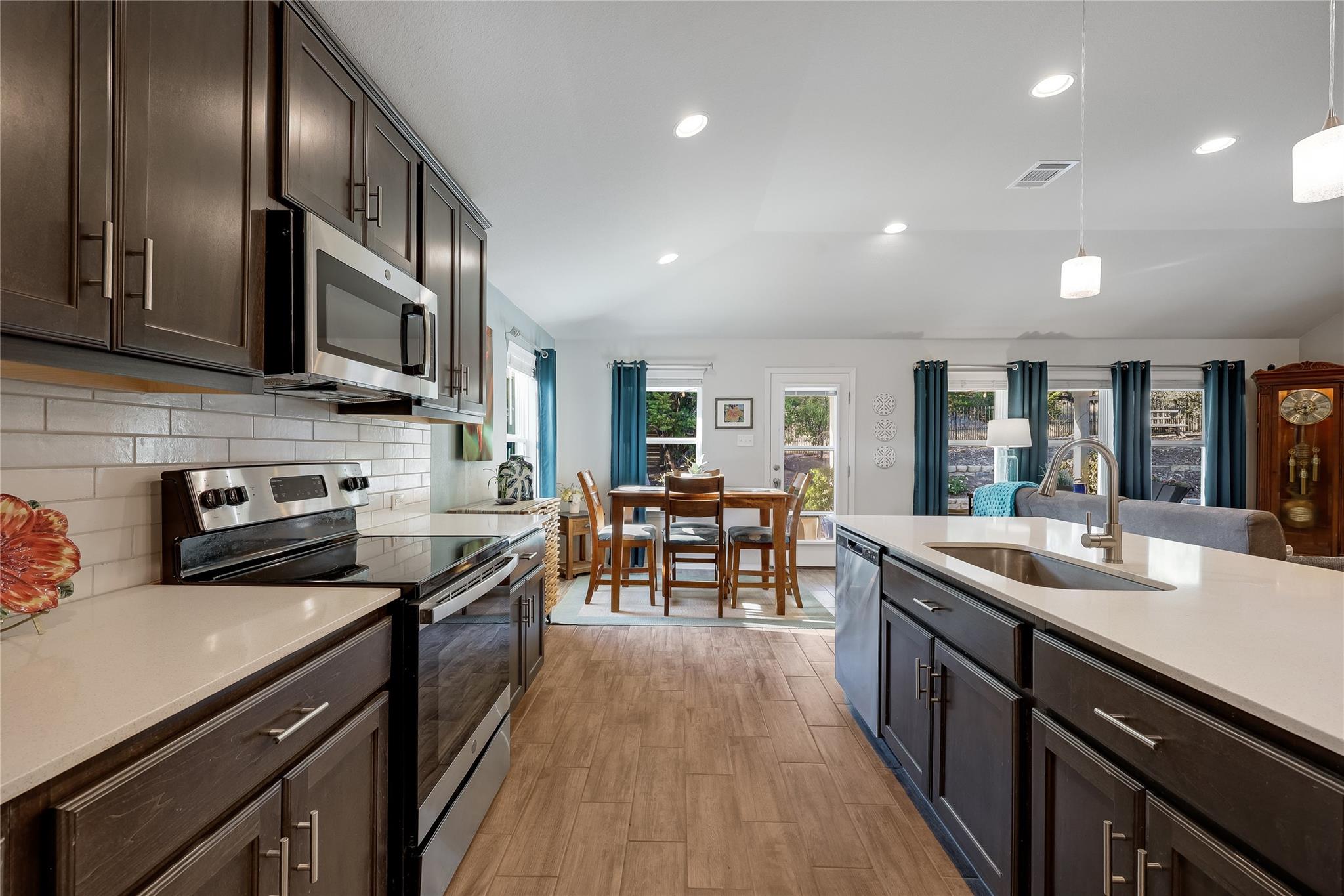 21504 Santa Domingo Ln, Lago Vista, TX 78645