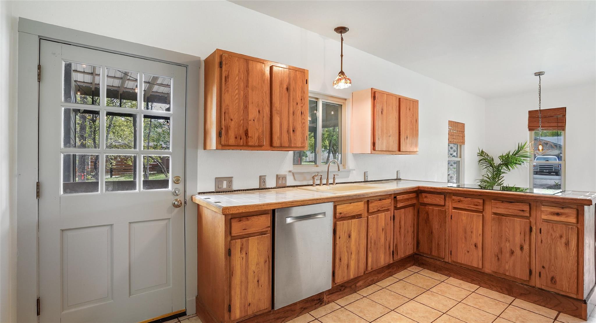 13918 Hummingbird Ln, Austin, TX 78732