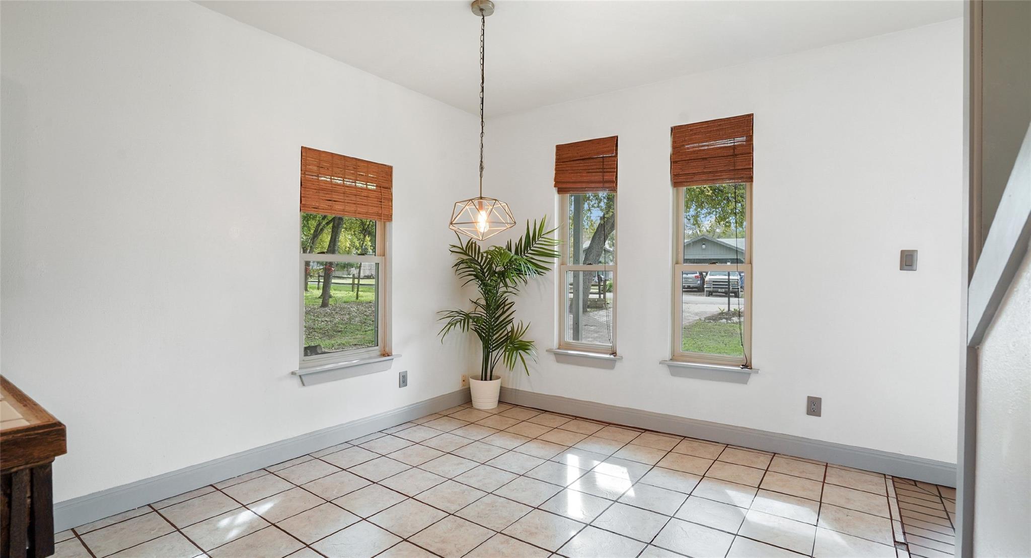 13918 Hummingbird Ln, Austin, TX 78732